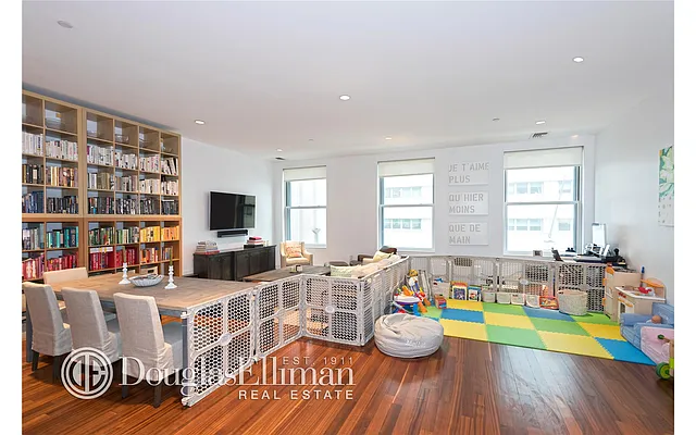 Rented by Douglas Elliman | media 14