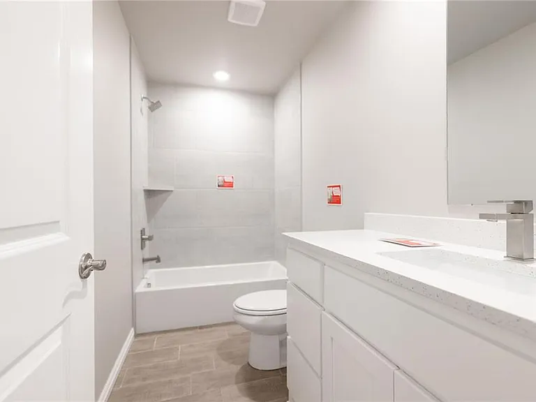 3224 Alameda St — Photo 14