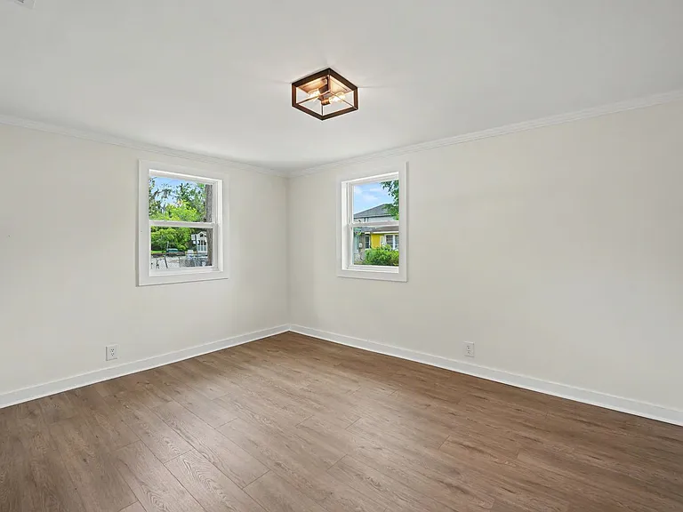 602 Staley Ave — Photo 14