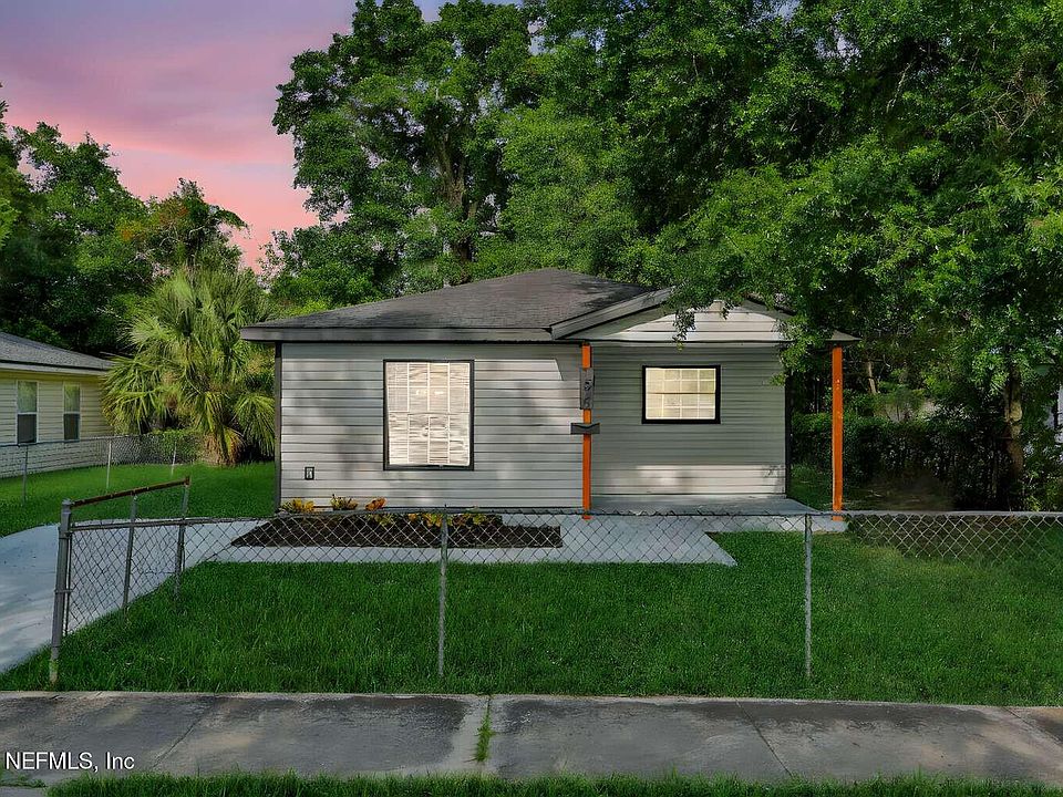 1st image of 1525 SPEARING Street