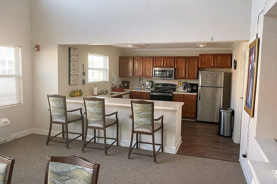 PENNYRILE SENIOR APARTMENTS — Photo 2