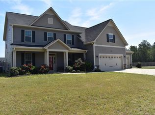 3921 Standardbred Dr, Hope Mills, NC 28348