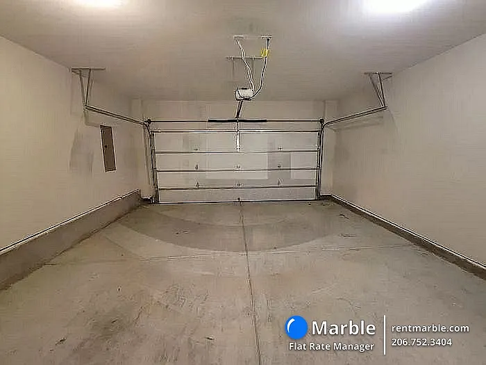 2565 Morehead St — Photo 21