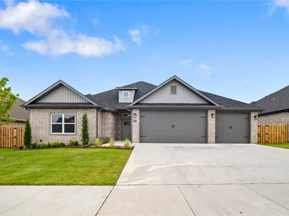1451 Overcup Oak Ln, Centerton, AR 72719