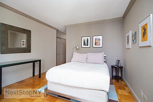 Rented by NextStopNY | media 12