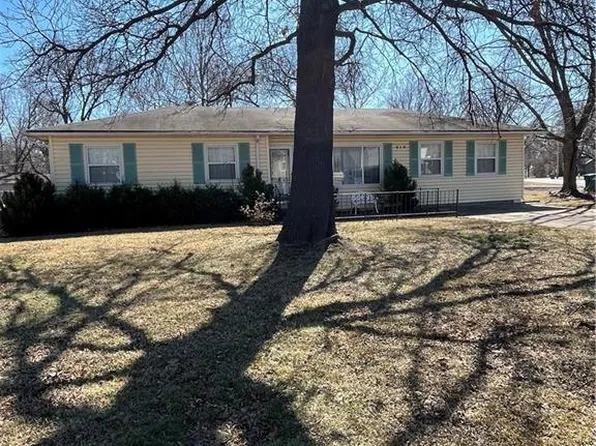 215 W Leighton St, Frontenac, KS 66763