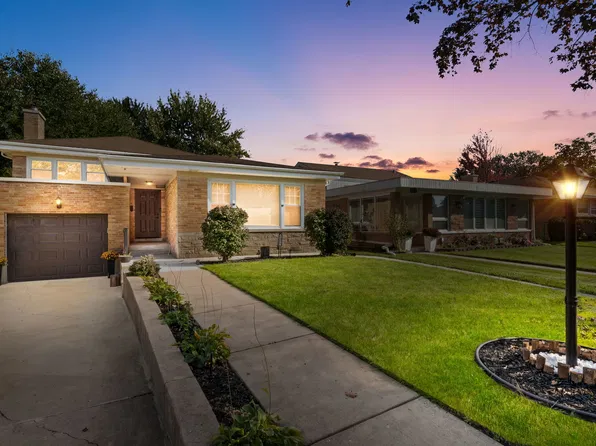 7311 N Kedvale Ave, Lincolnwood, IL 60712