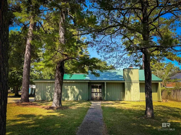 105 Longleaf Ln, Brewton, AL 36426