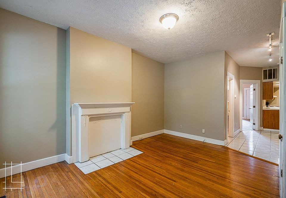 1st image of 3 Auburn Ave #3