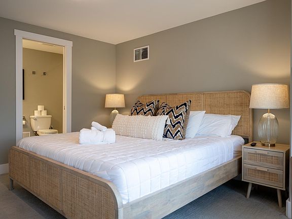 5th image of 249 Jackson St #5