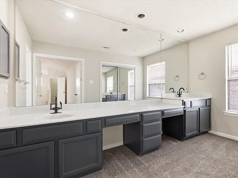 2909 Menlo Park Ln — Photo 24