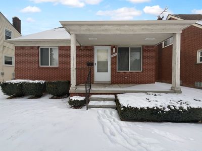 2070 Grindley Park St, Dearborn, MI, 48124