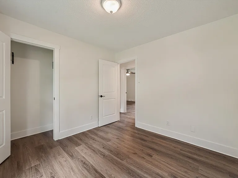 509 Banbury Rd — Photo 13