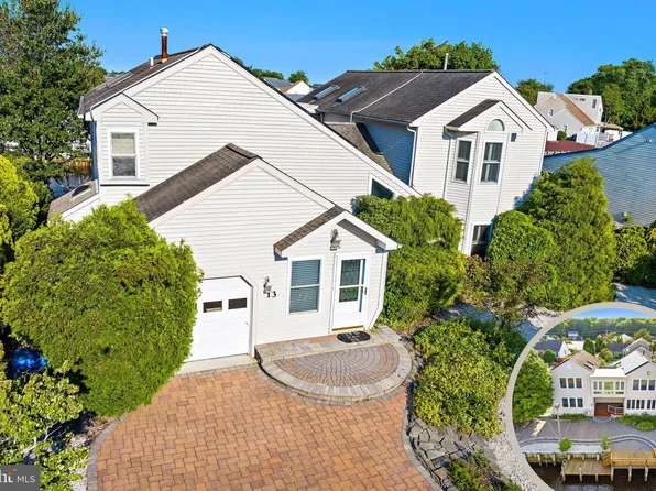 13 Aspen Ln, Manahawkin, NJ 08050