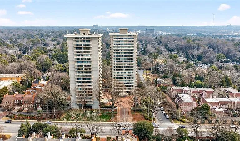 2575 Peachtree Rd NE #7E — Photo 50