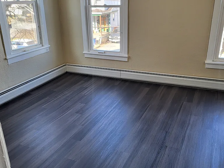 58 Continental Ave — Photo 4