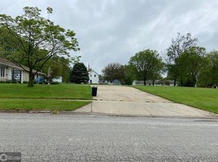 123 W 3rd St, Villisca, IA 50864