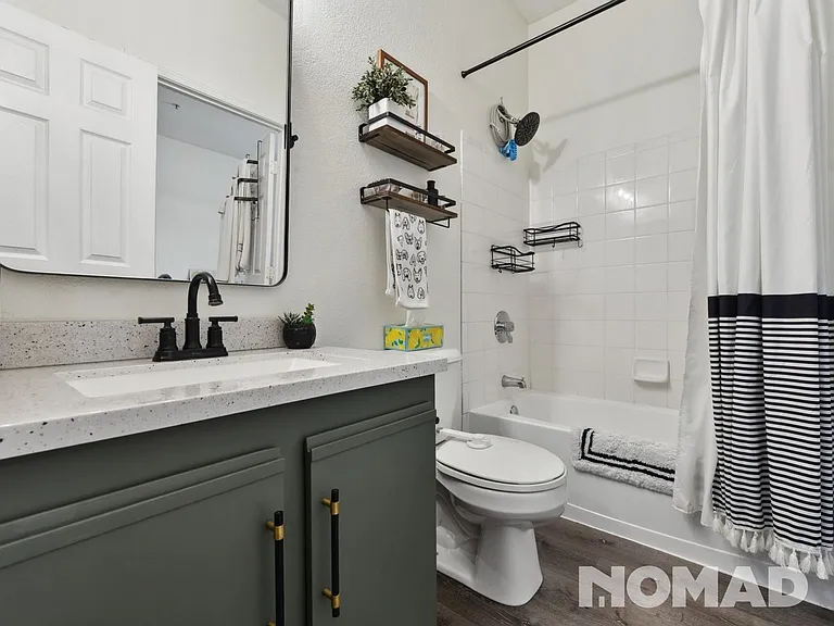 18919 E Warren Cir #103 — Photo 19
