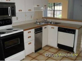 2nd image of 2713 Victory Palm Dr