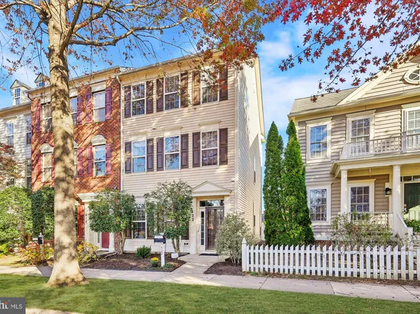 422 Chestnut Hill St, Gaithersburg, MD 20878