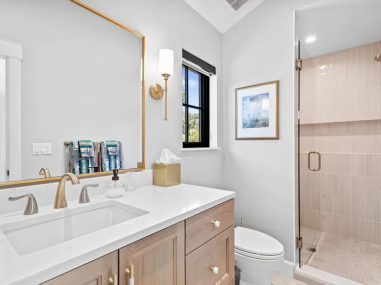 110 Bowles Dr — Photo 39