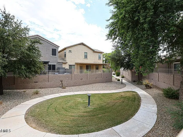 15881 N 74th Ave — Photo 38