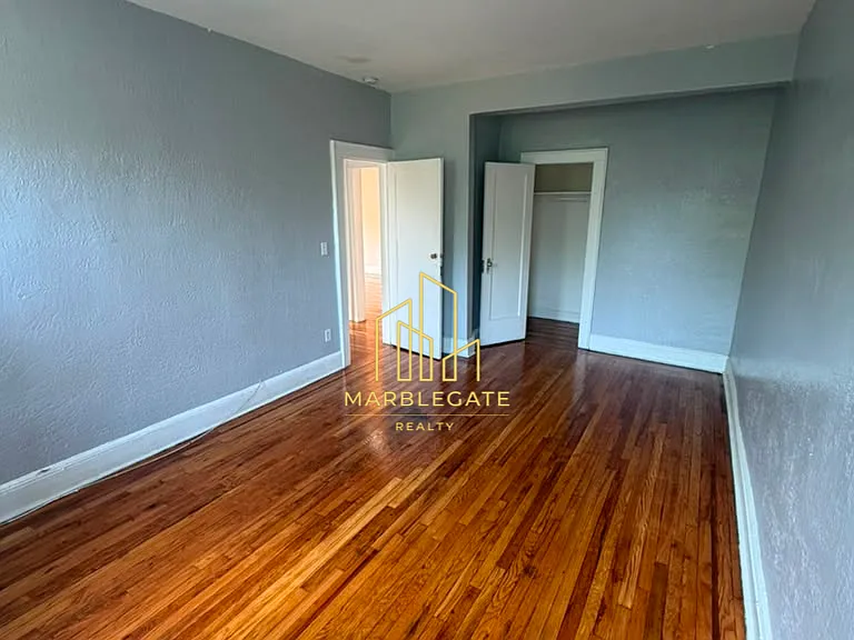 469-470 Elizabeth Ave #6099 — Photo 3