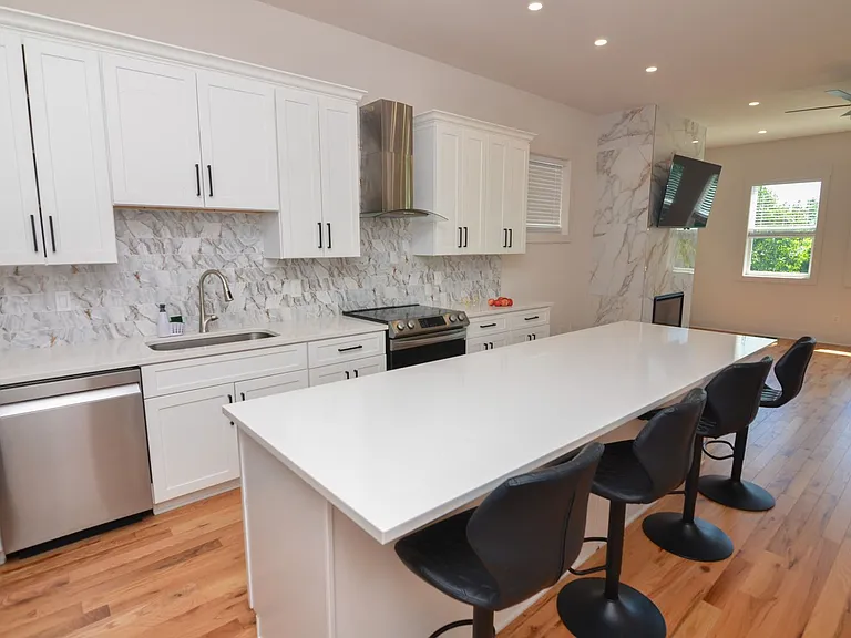 411 McAdoo Ave — Photo 13