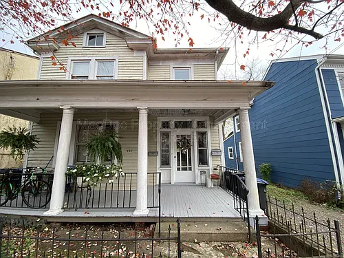 320 Wolfe St #A Photo 1