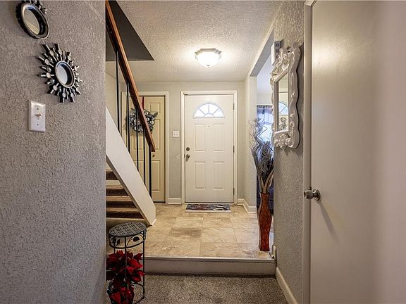 2nd image of 4412 Dartmoor Ct