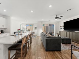 16724 Grapefruit Ln, Fontana, CA