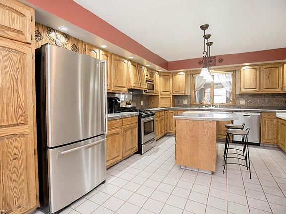 4th image of 42348 Apples Way Ct