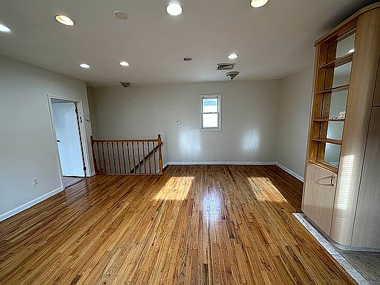 4th image of 1963 E 16th St #2