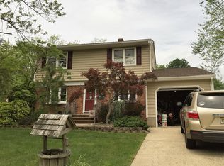 2 Marc Dr, Matawan, NJ 07747