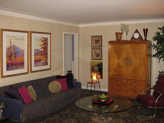 Spacious living room for entertaining.