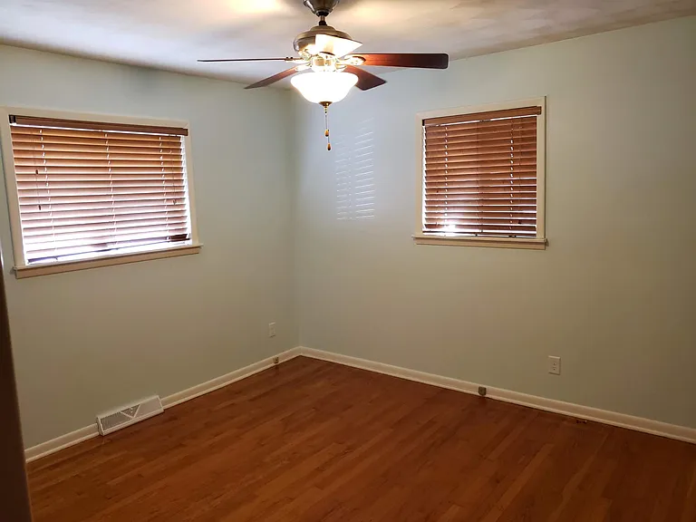 705 W Montclair St — Photo 8