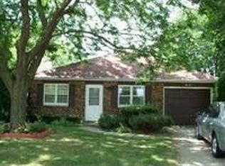 810 Shady Ln, Aurora, IL 60506