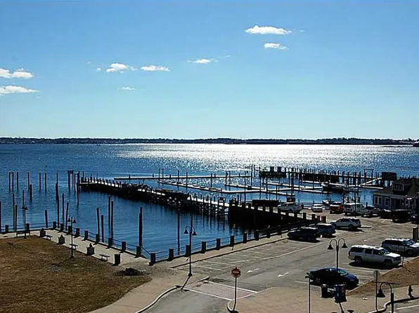 53 Conanicus Ave, Jamestown, RI 02835