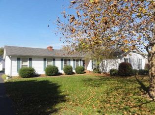 2717 Carriage Hill Dr, Bowling Green, KY 42104