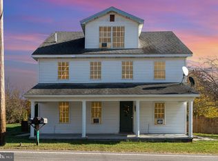 985 Irishtown Rd, New Oxford, PA 17350