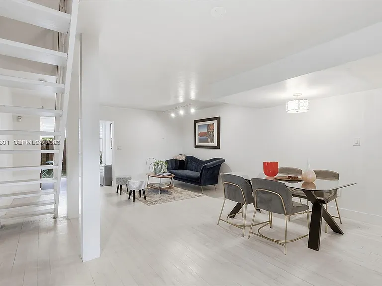 8823 NE 4th Avenue Rd #8823 — Photo 2