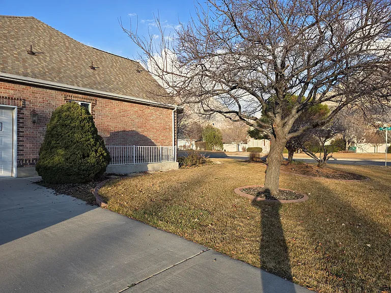 10415 N Cherry Ln — Photo 2