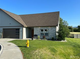 236 Solomon Loop NW, East Wenatchee, WA 98802