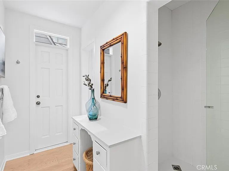 1411 E Bay Ave — Photo 25