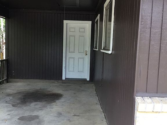 2nd image of 218 Hickory St