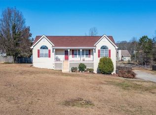 718 Calloway Dr, Rockmart, GA 30153