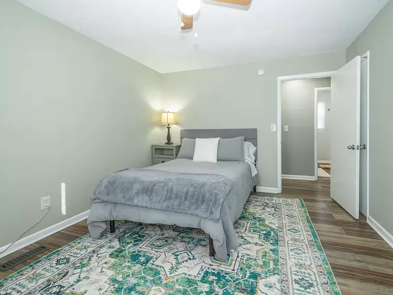 1512 Veterans Pkwy — Photo 7