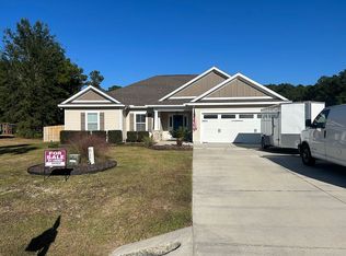 127 Churchill Dr, Crawfordville, FL 32327