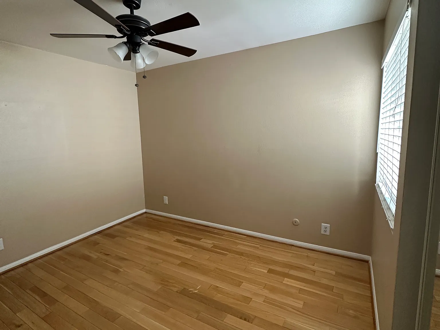 3 bed, 2.5 bath, 1143 sqft, $1,250 — Photo 2
