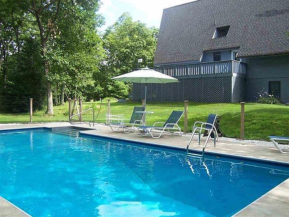 5th image of 619 W Saugerties Woodstock Rd